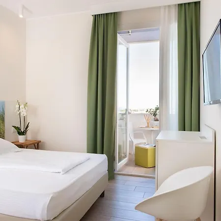 Mediterraneo Hotel 4*
