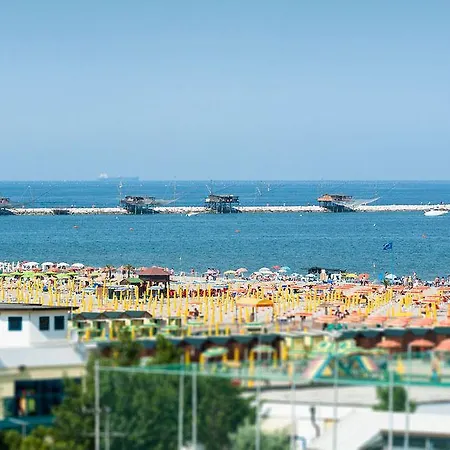 Hotel Mediterraneo 4*