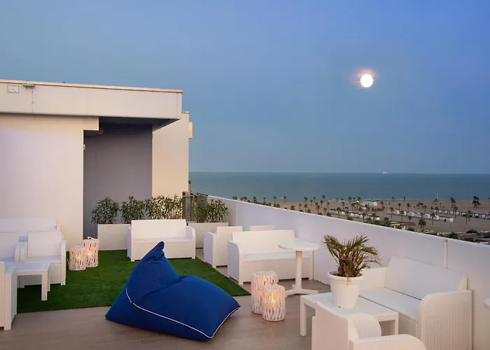 Ξενοδοχείο Mediterraneo 4*