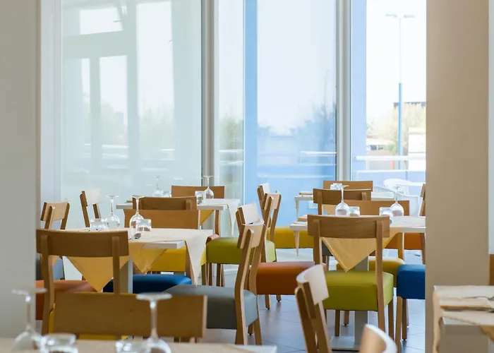 Ξενοδοχείο Mediterraneo 4*