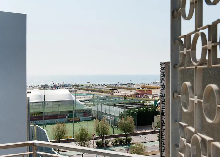 Ξενοδοχείο Mediterraneo 4*